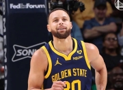 九游娱乐首页-勇士险胜奇才，库里三分雨降临