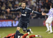 九游体育平台-鹈鹕连续得分压制老鹰，布伦森成为关键先生