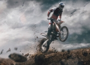 九游体育-赛道与绿茵场的双重奏，劳塔罗街道赛称王，摩洛哥足球创造历史