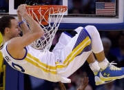 九游游戏-意甲焦点战之夜，拉什福德关键战不手软，红魔利刃闪耀亚平宁