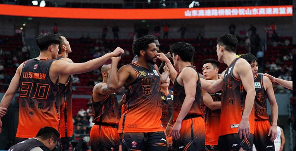 NBA球队集结热身赛，实力飙升备战新赛季
