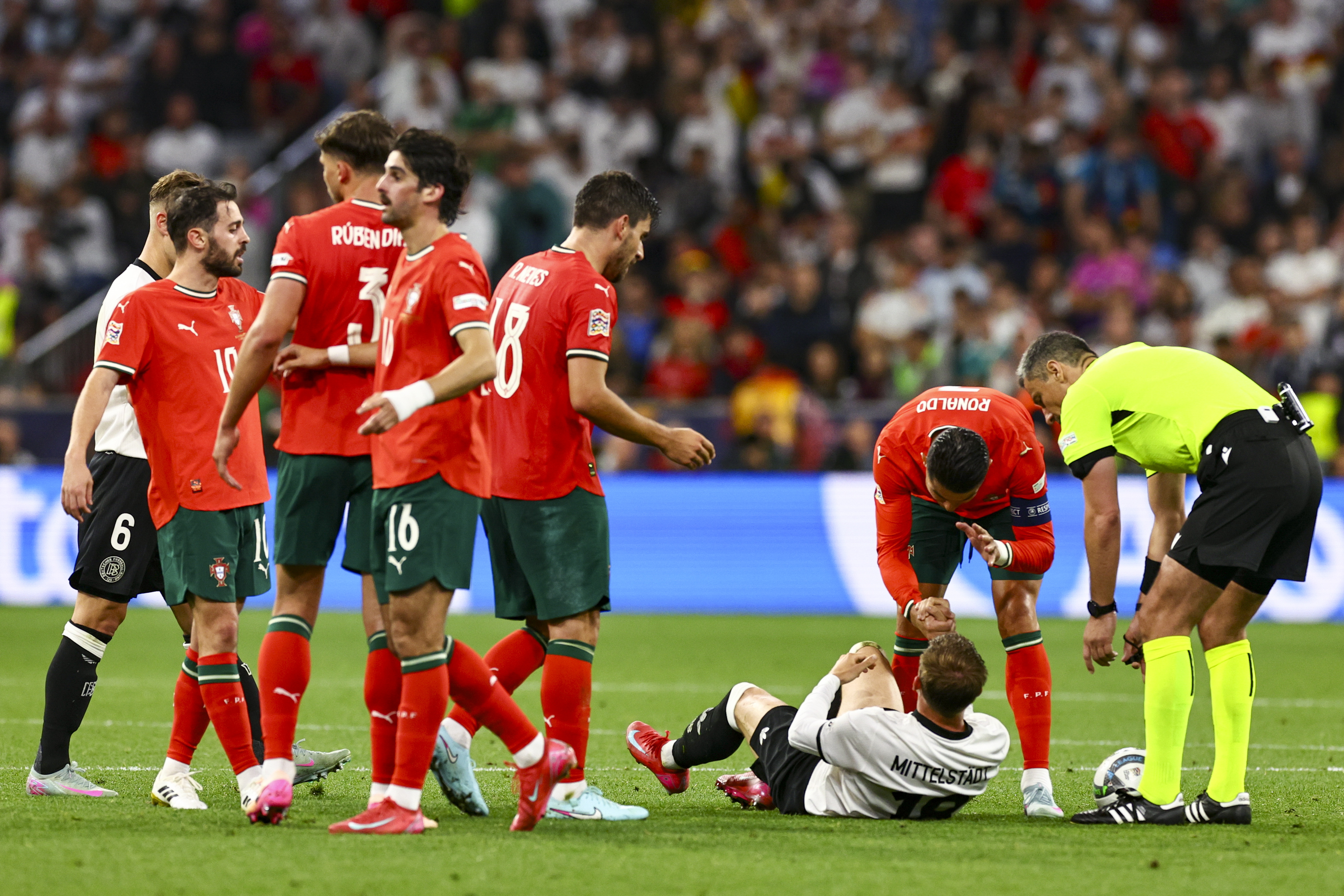 葡萄牙队出色表现，赢得欧锦赛决赛资格的简单介绍