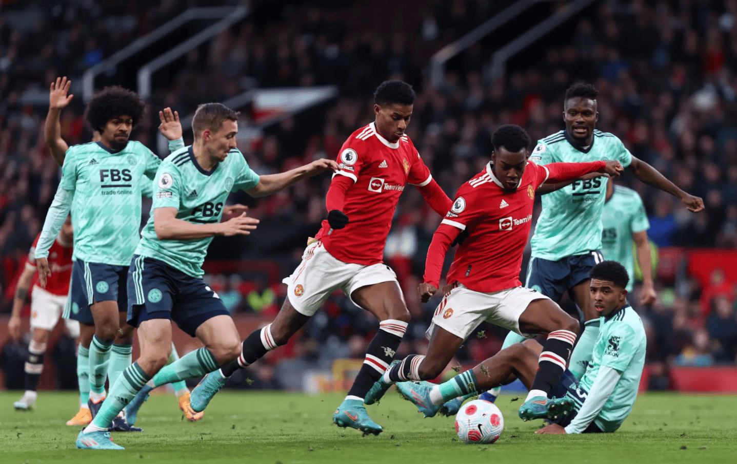 包含沃尔夫斯堡主帅自信提振球队士气！的词条