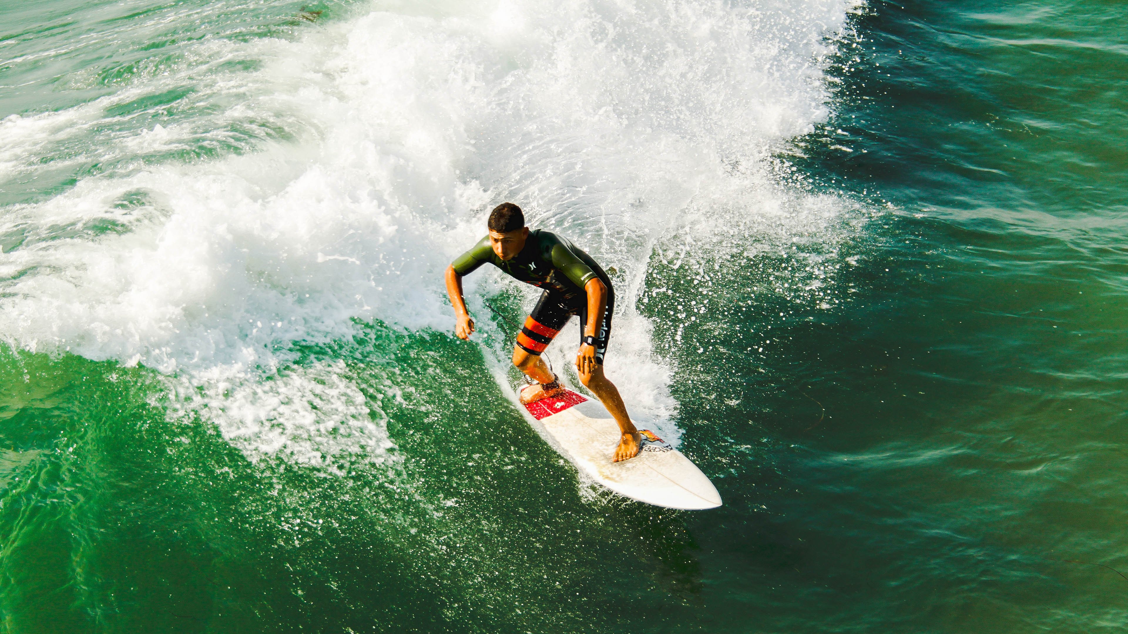 爱德华兹撕裂绿军铁壁,森林狼新王用天赋重写防守教科书