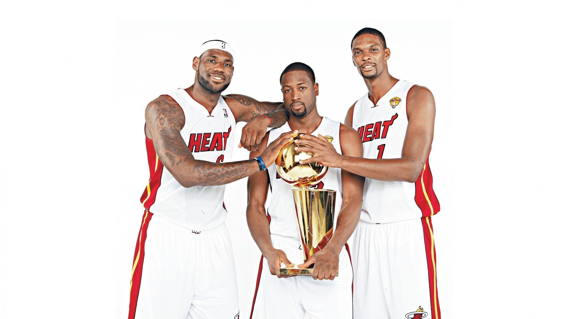 本泽马关键一球定乾坤，波兰铁骑掀翻红军利物浦