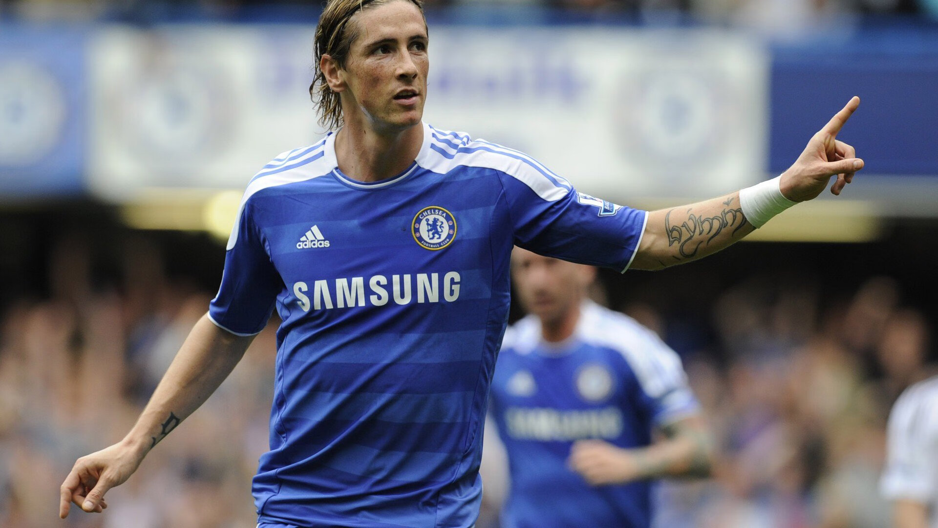 奥运周期关键战之夜，斯通斯完成里程碑