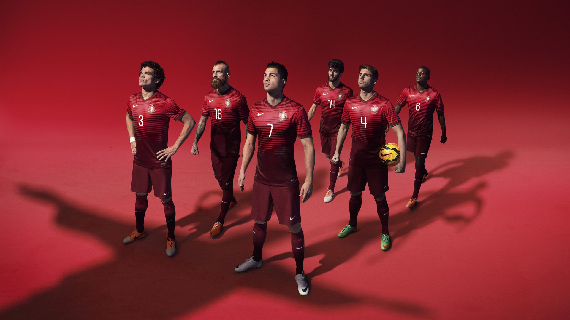 绿茵场与赛道上的王者姿态，尤文战术哲学如何诠释莱奥的F1终极接管